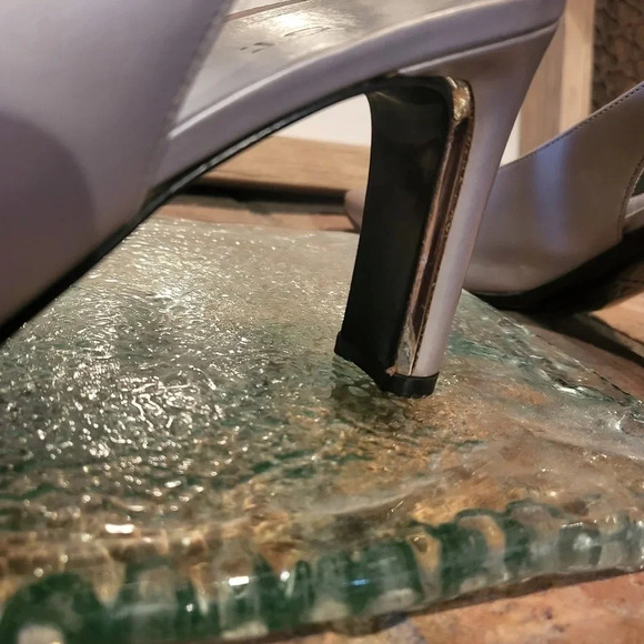 St. John Silver Pumps Heels Made in Italy - Picture 6 of 16